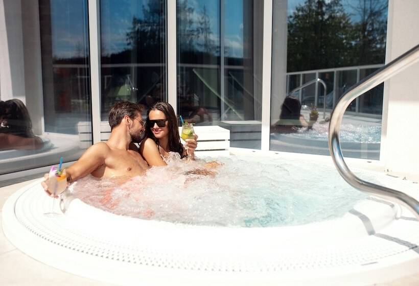 هتل Crystal Mountain