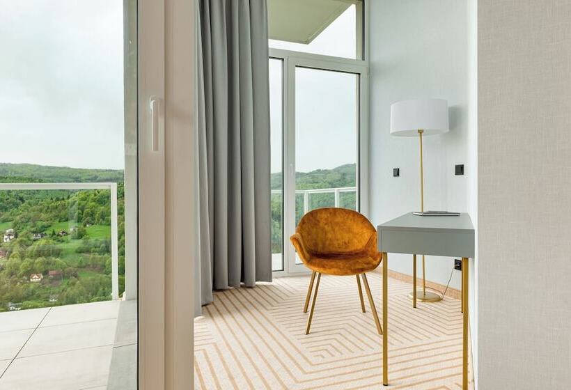 هتل Crystal Mountain