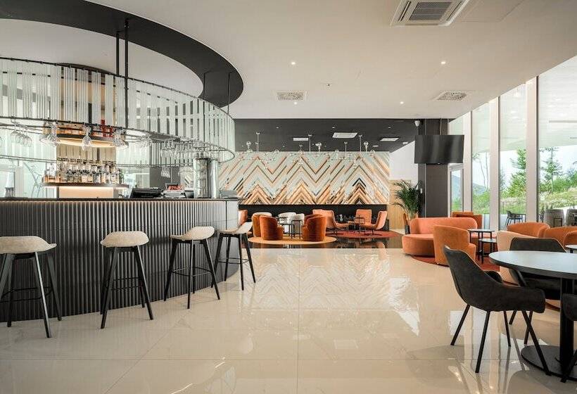 هتل Crystal Mountain