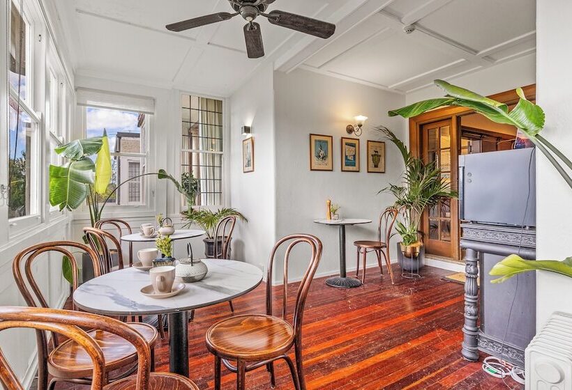 בית מלון כפרי Eastview Estate