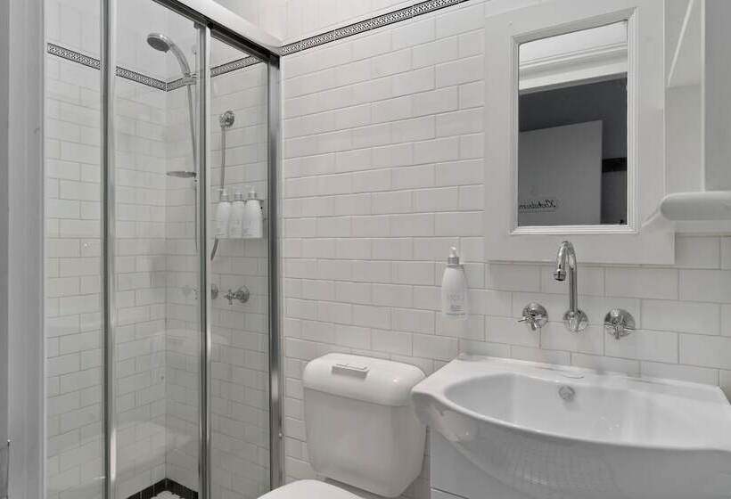 בית מלון כפרי Eastview Estate