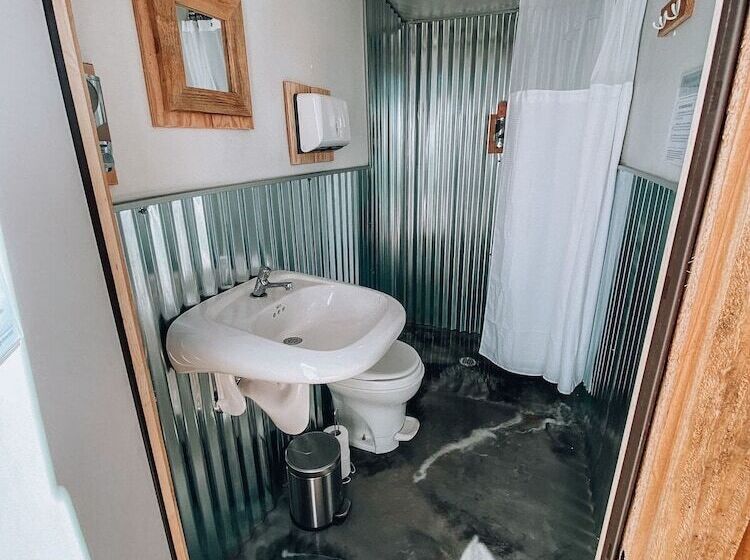 فندق Glacier Glamping