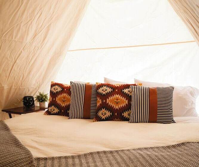 فندق Glacier Glamping