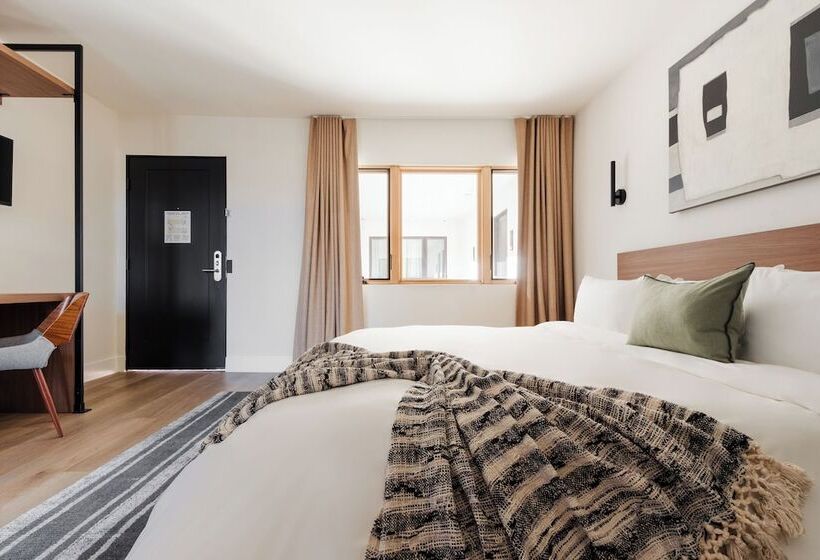 The Lüm Hotel Los Angeles Stadium District