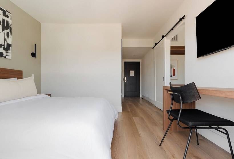 The Lüm Hotel Los Angeles Stadium District