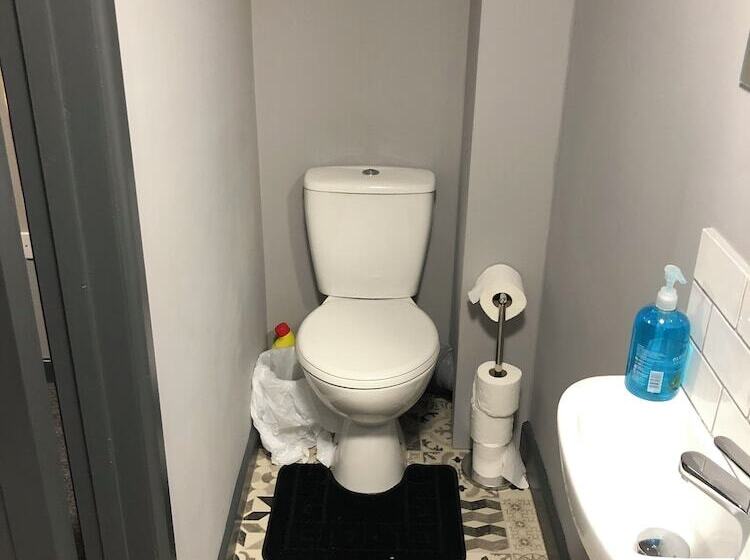 فندق Gate Lodge Private En Suite Rooms