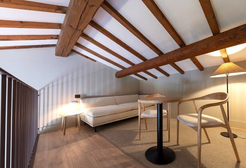 田舎風ホテル Colle Alberti Country House