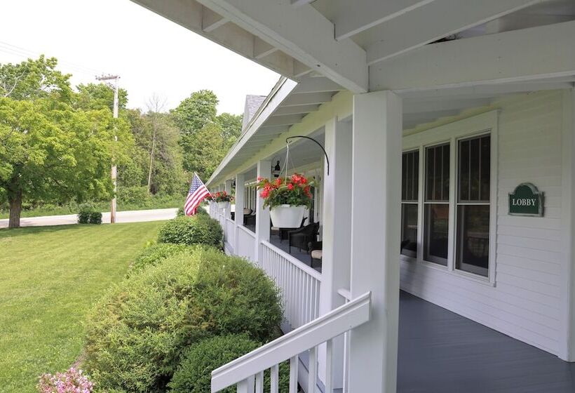 فندق The Liberty Lodge At Sister Bay