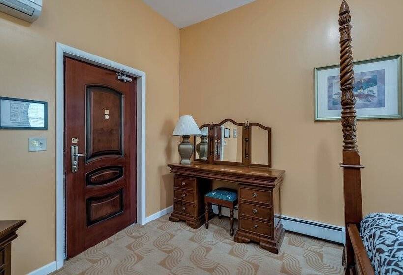 בית מלון כפרי The Roxy Cape Vincent