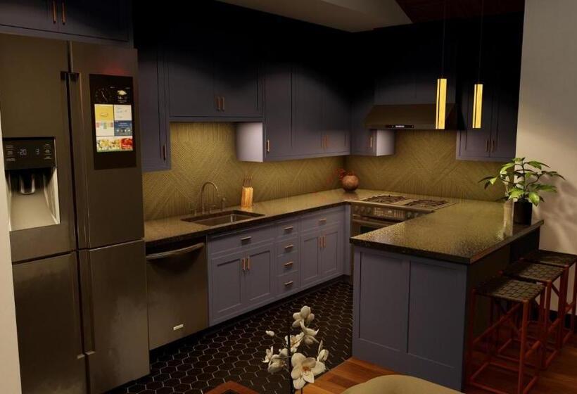 هتل The Wave At Marblehead