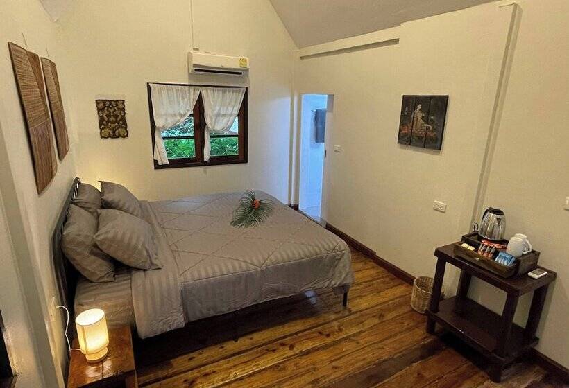 בית מלון כפרי Vanara Bungalows