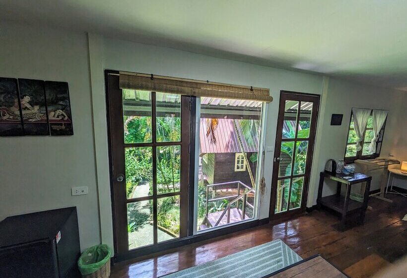 בית מלון כפרי Vanara Bungalows