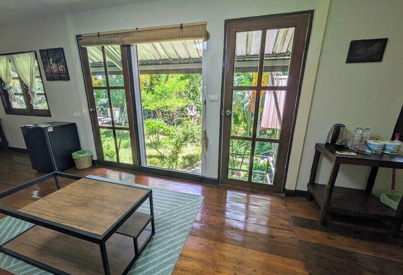 בית מלון כפרי Vanara Bungalows