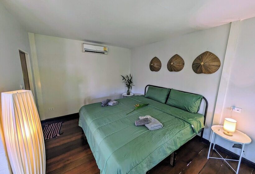 בית מלון כפרי Vanara Bungalows