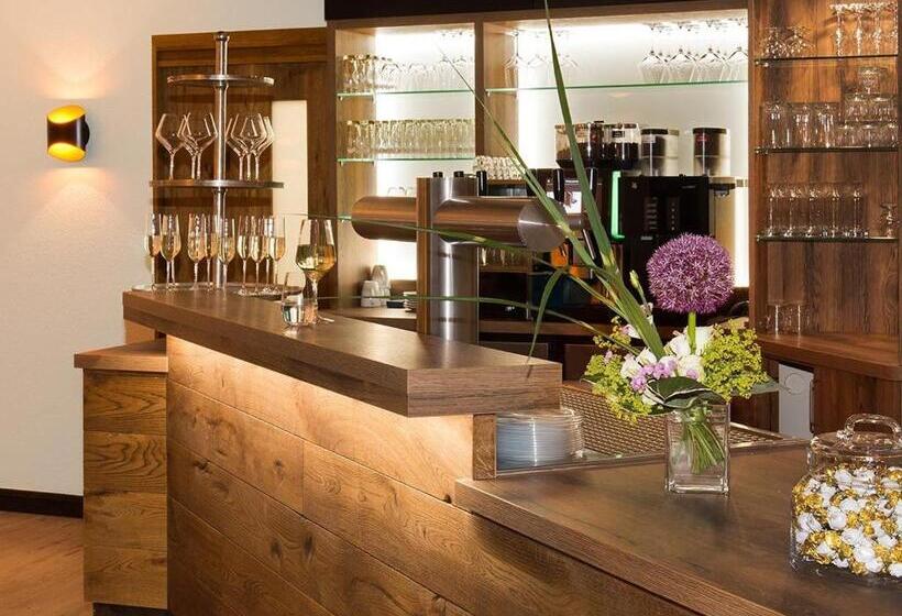 Отель Zum Löwen Herborn