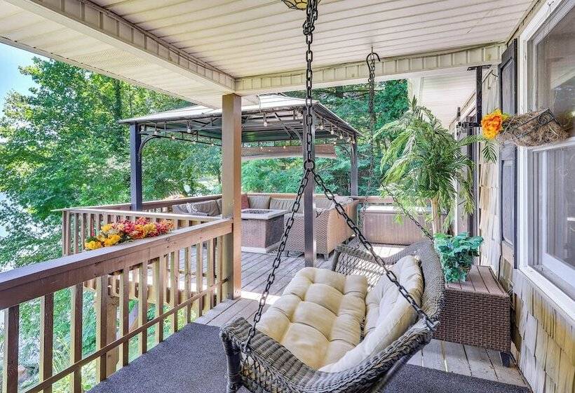 Lakefront Blairsville House W/ Game Room & Hot Tub