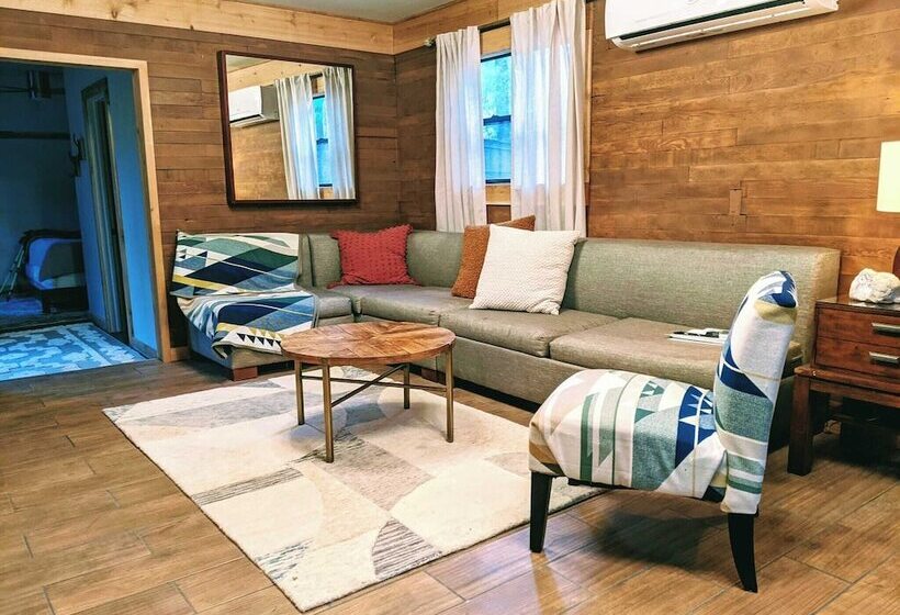 Loblolly Pines Adventure Camp  Camphouse