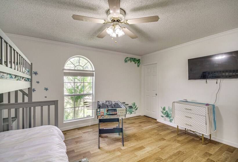 Lovely Gulfport Home: Walk To Beach,1 Mi To Marina