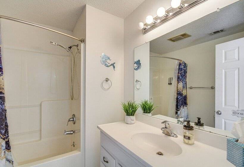 Lovely Gulfport Home: Walk To Beach,1 Mi To Marina