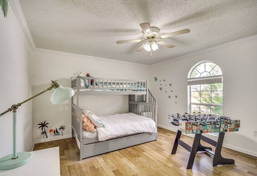 Lovely Gulfport Home: Walk To Beach,1 Mi To Marina