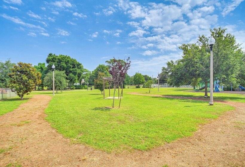 Lovely Gulfport Home: Walk To Beach,1 Mi To Marina