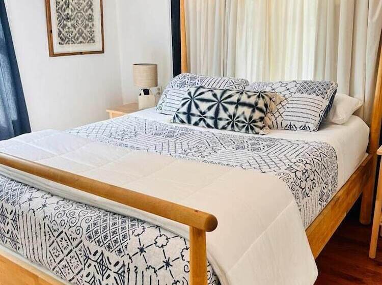 ペンション 250 N Adams St