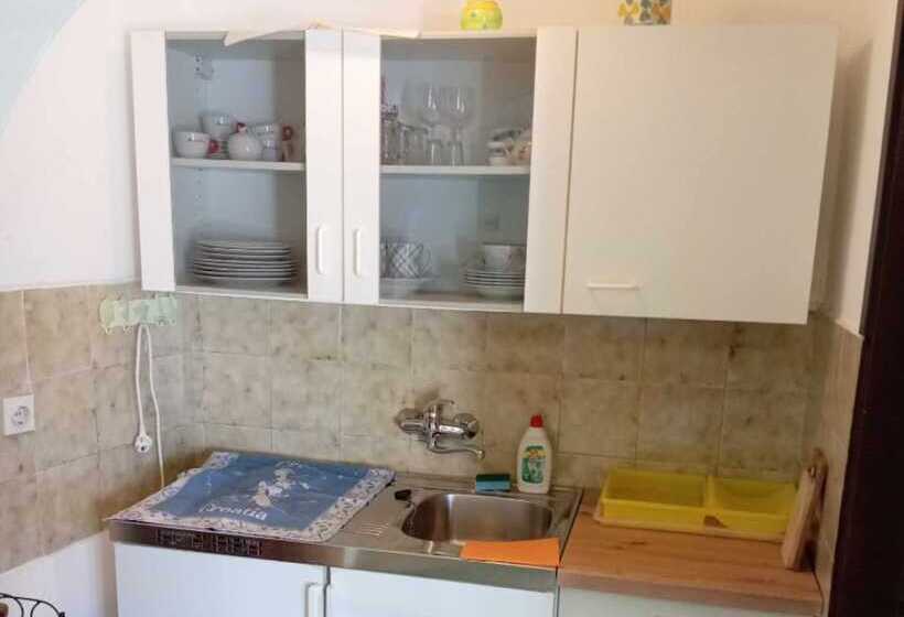 Пансион Apartments Julia