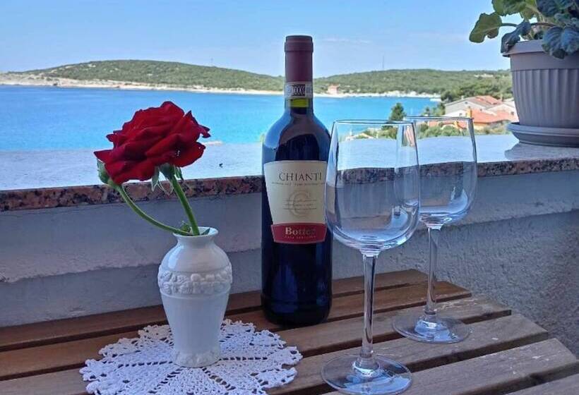 Пансион Apartments Julia