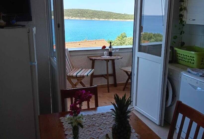 Пансион Apartments Julia