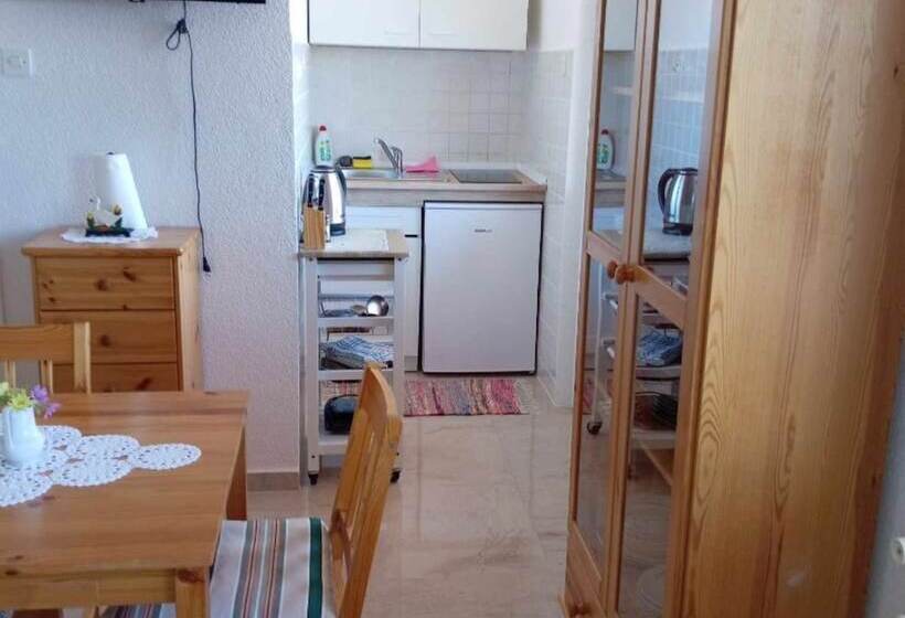 Пансион Apartments Julia