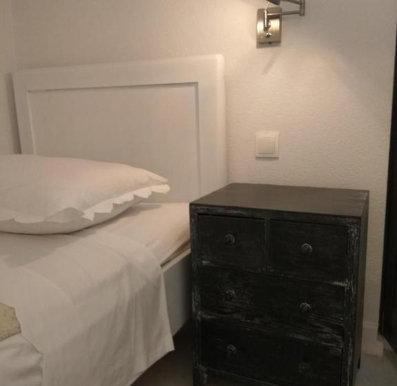 膳宿费 Apartments And Rooms Hope