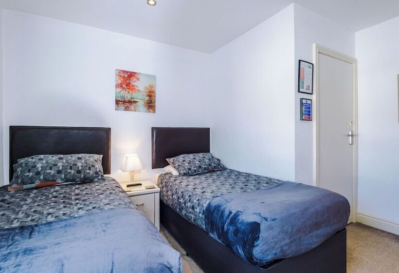 פנסיון Barnetby Contractor Accommodation