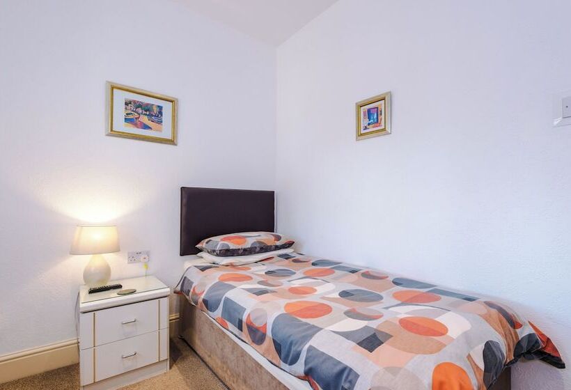 بنسيون Barnetby Contractor Accommodation