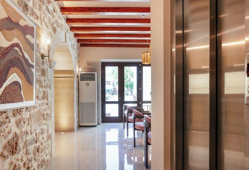 Пансион La Montre Luxury Boutique Suites