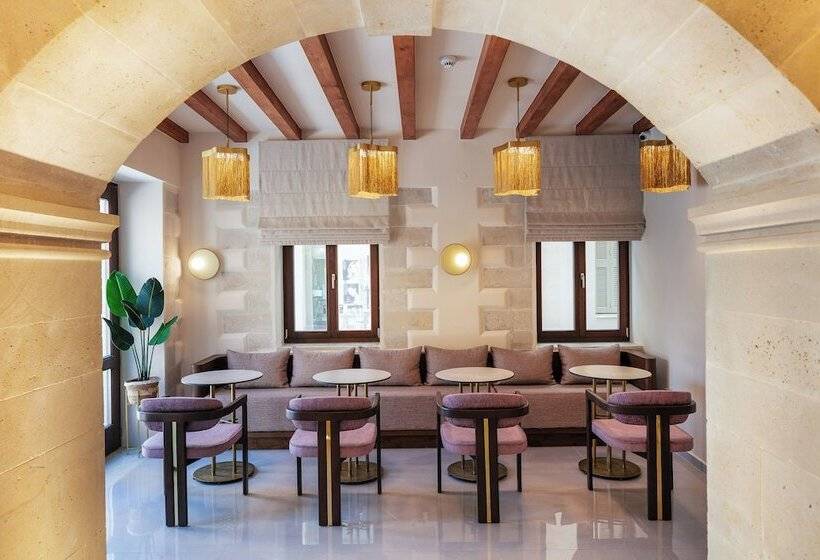 Пансион La Montre Luxury Boutique Suites