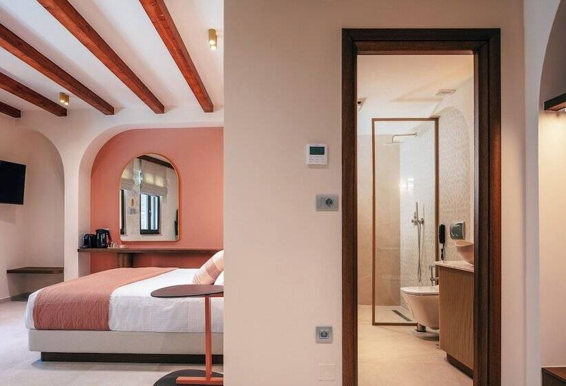 Пансион La Montre Luxury Boutique Suites