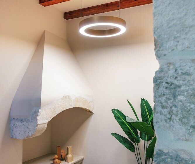 Пансион La Montre Luxury Boutique Suites