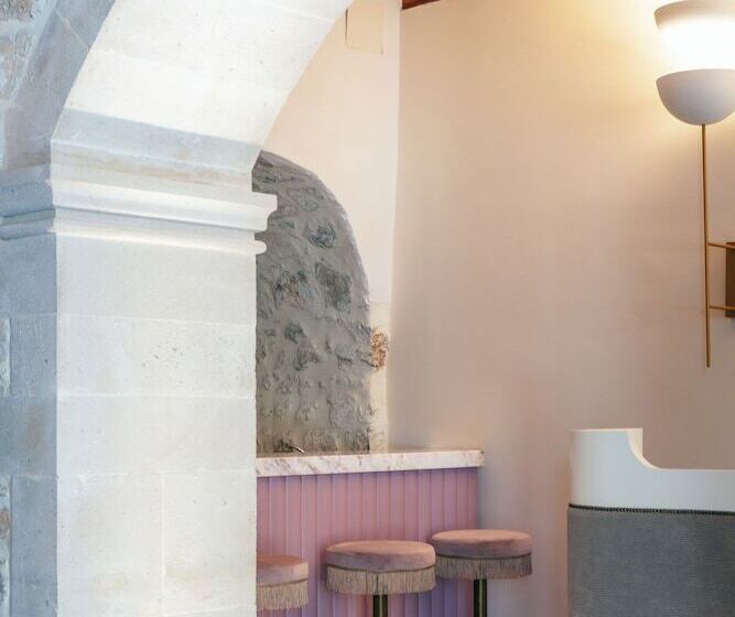 Пансион La Montre Luxury Boutique Suites