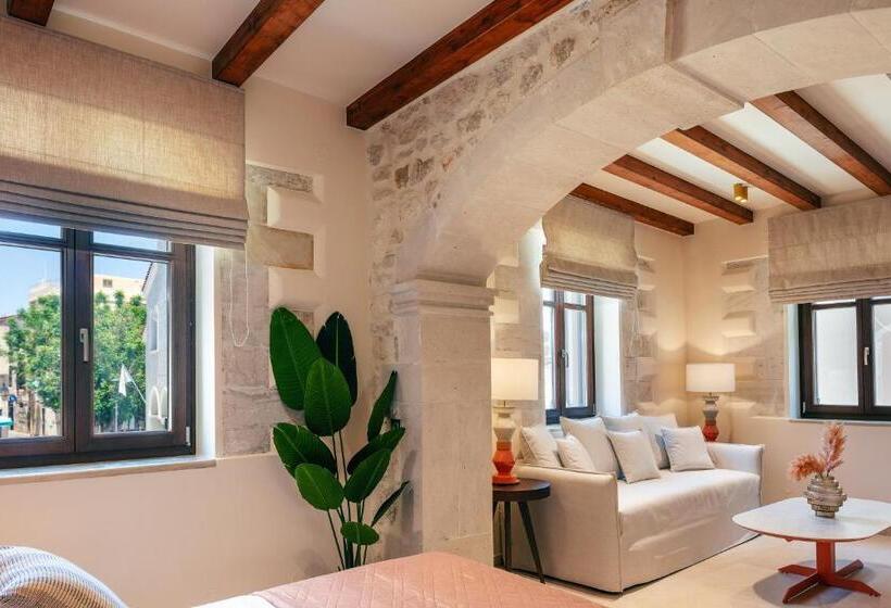 Пансион La Montre Luxury Boutique Suites