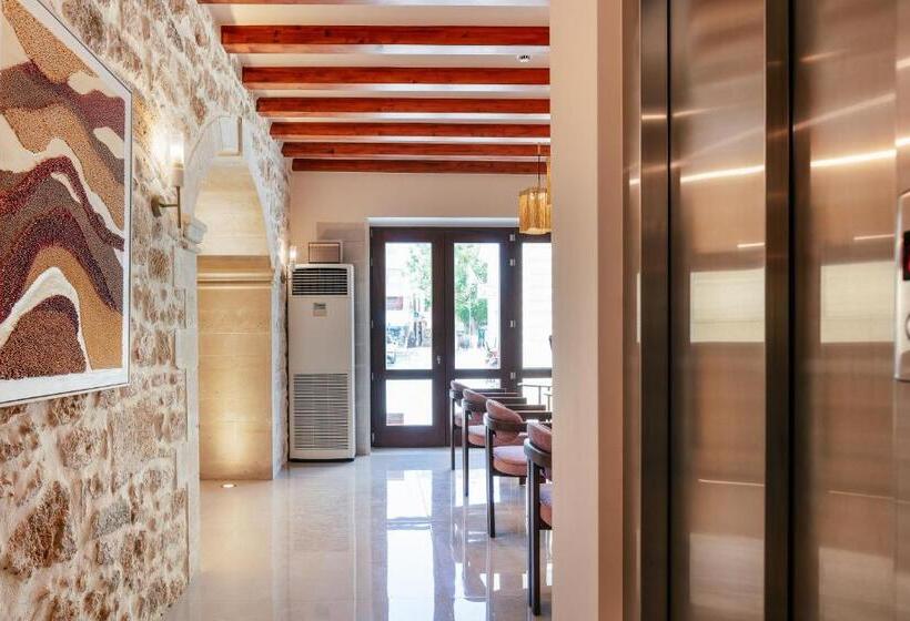 Пансион La Montre Luxury Boutique Suites