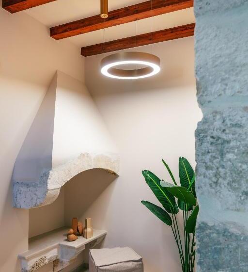 Пансион La Montre Luxury Boutique Suites