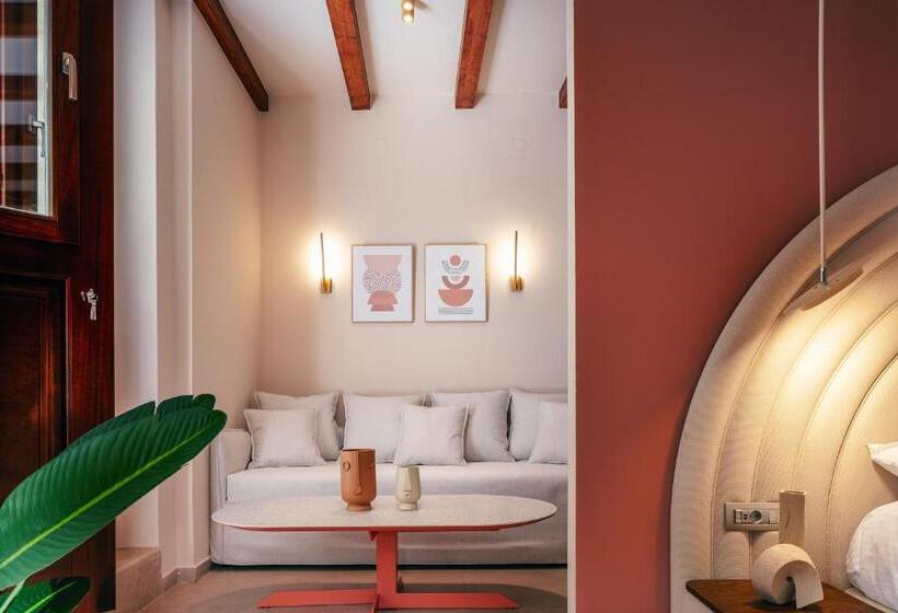 Пансион La Montre Luxury Boutique Suites