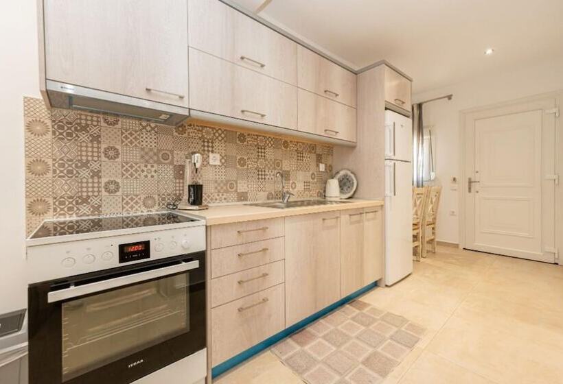 펜션 Milonas House Apartments