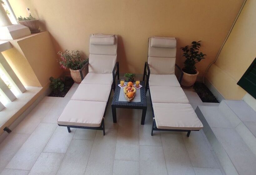 膳宿费 Room Porat 2 With Private Terrace