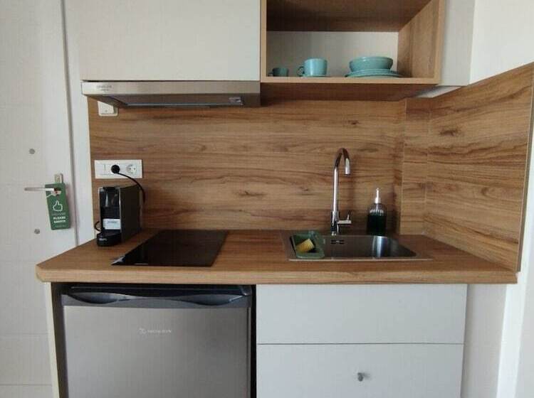 پانسیون Tamaris Suites