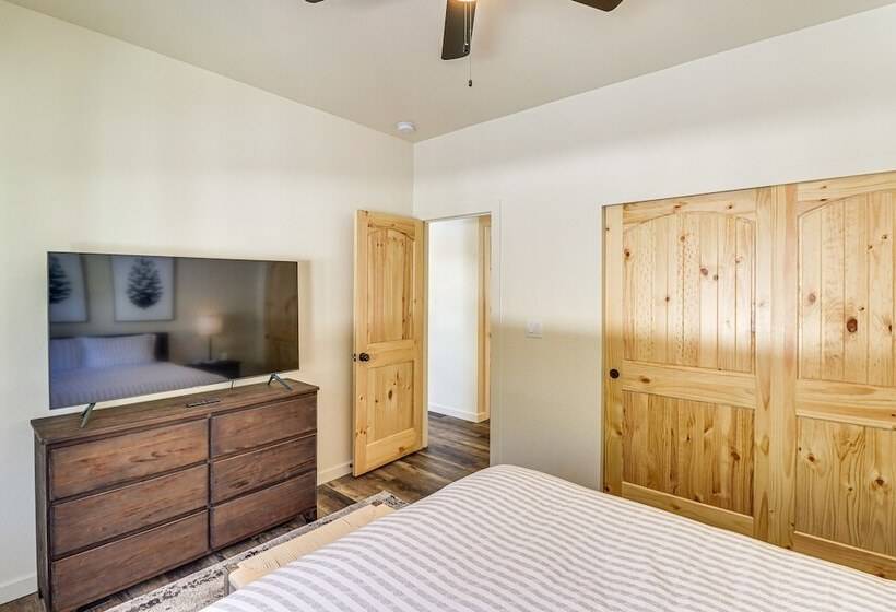 Pinetop Lakes Country Club Cabin: Golf & Hike!