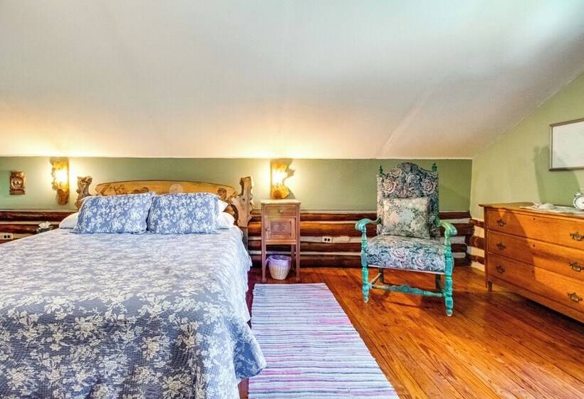 4 Mi To Historic District: Calico Rock Cabin!