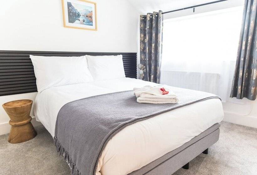 Резиденция Captivating 2 Bed House In Nettleham