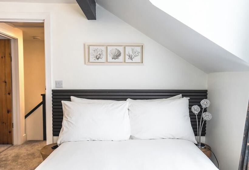 Резиденция Captivating 2 Bed House In Nettleham