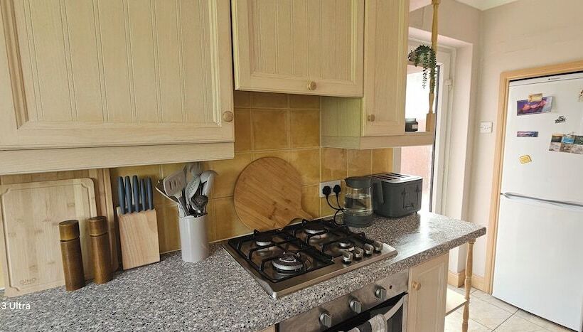 住所  Cosy Home In Leicester